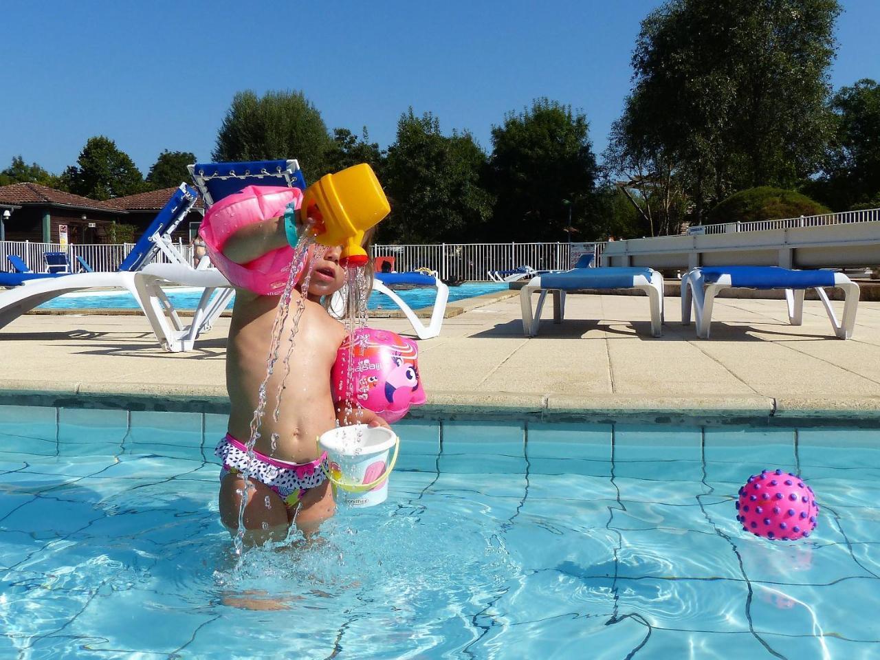 Camping Les Portes Du Beaujolais Anse Exterior photo