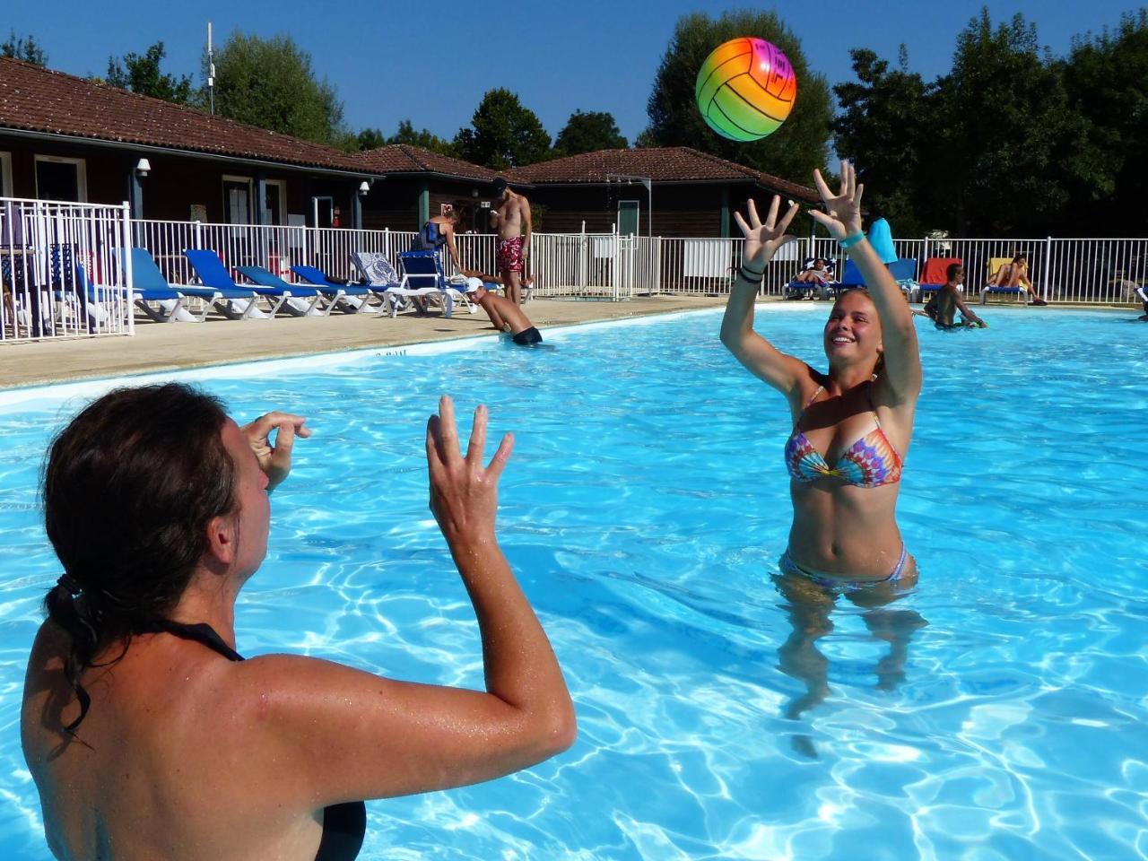 Camping Les Portes Du Beaujolais Anse Exterior photo