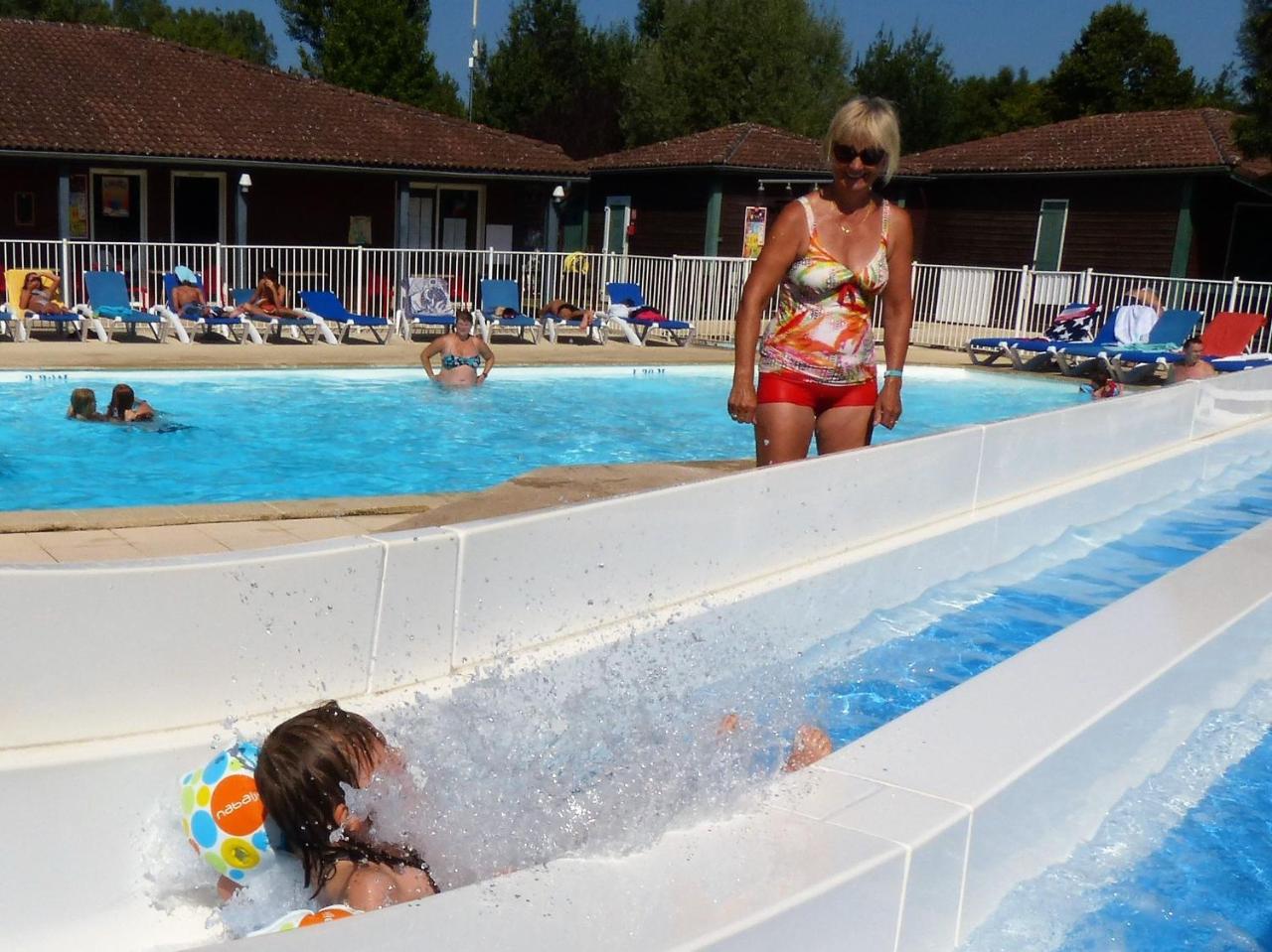 Camping Les Portes Du Beaujolais Anse Exterior photo