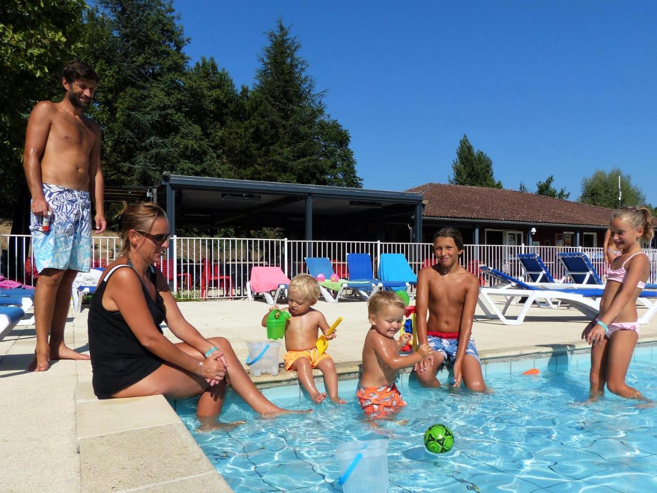 Camping Les Portes Du Beaujolais Anse Exterior photo